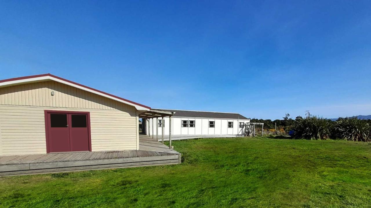 Rarakau Lodge Tuatapere Exterior foto